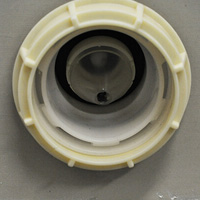 トイレタンクの底