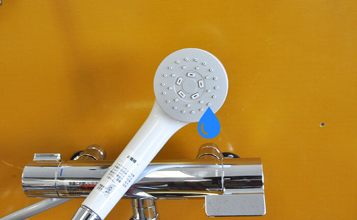 シャワーヘッドから水漏れしている時は交換で修理