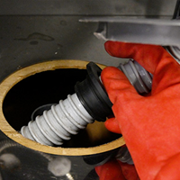 キッチンの排水管の交換